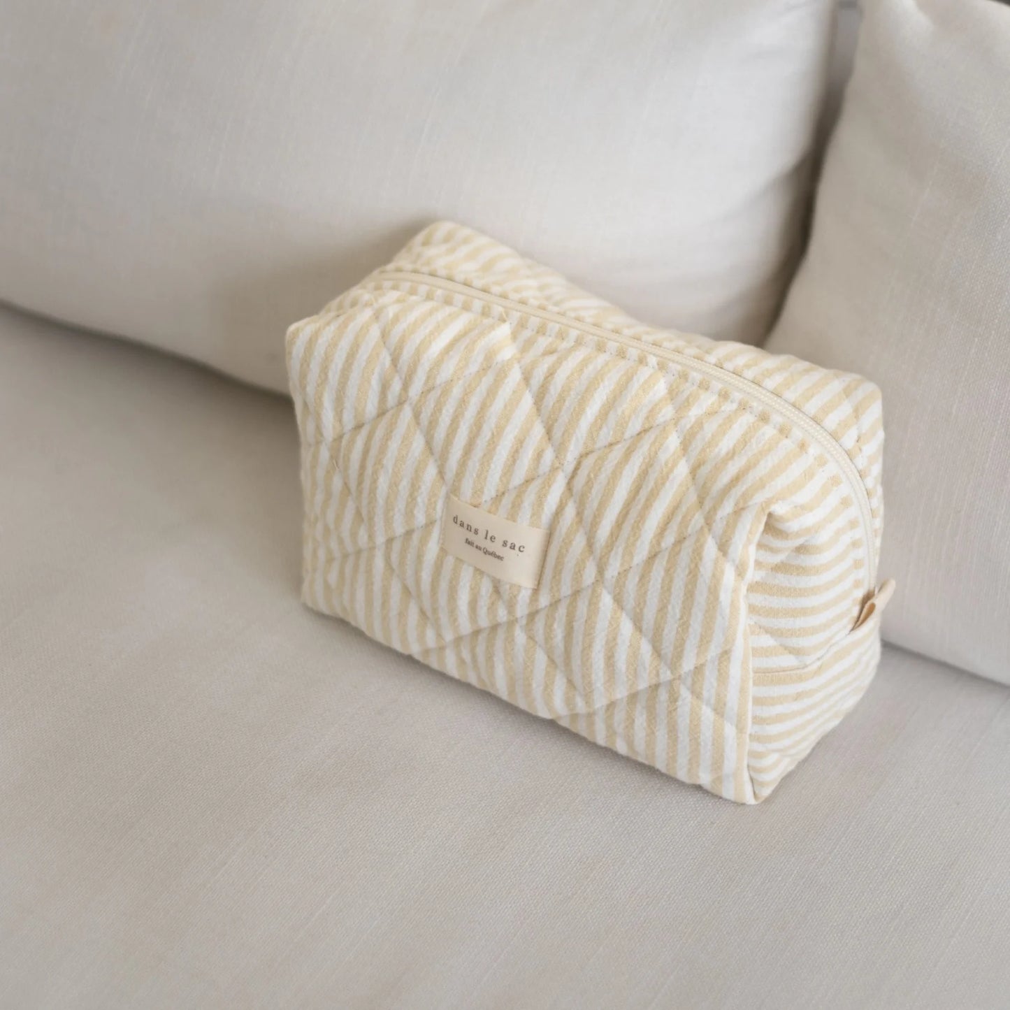 Grande pochette matelassée rayée jaune - Dans le sac