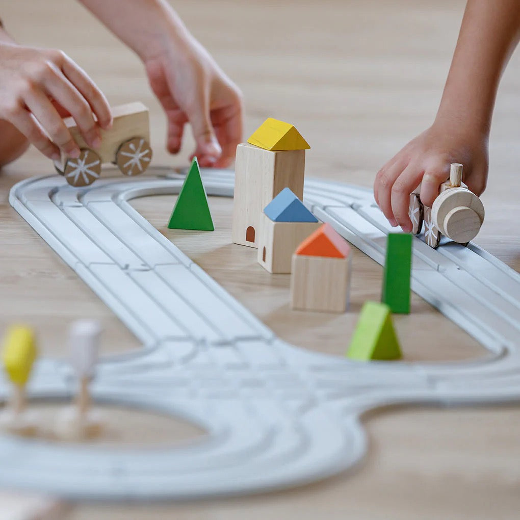 Rubber road & rail set medium - Plan toys