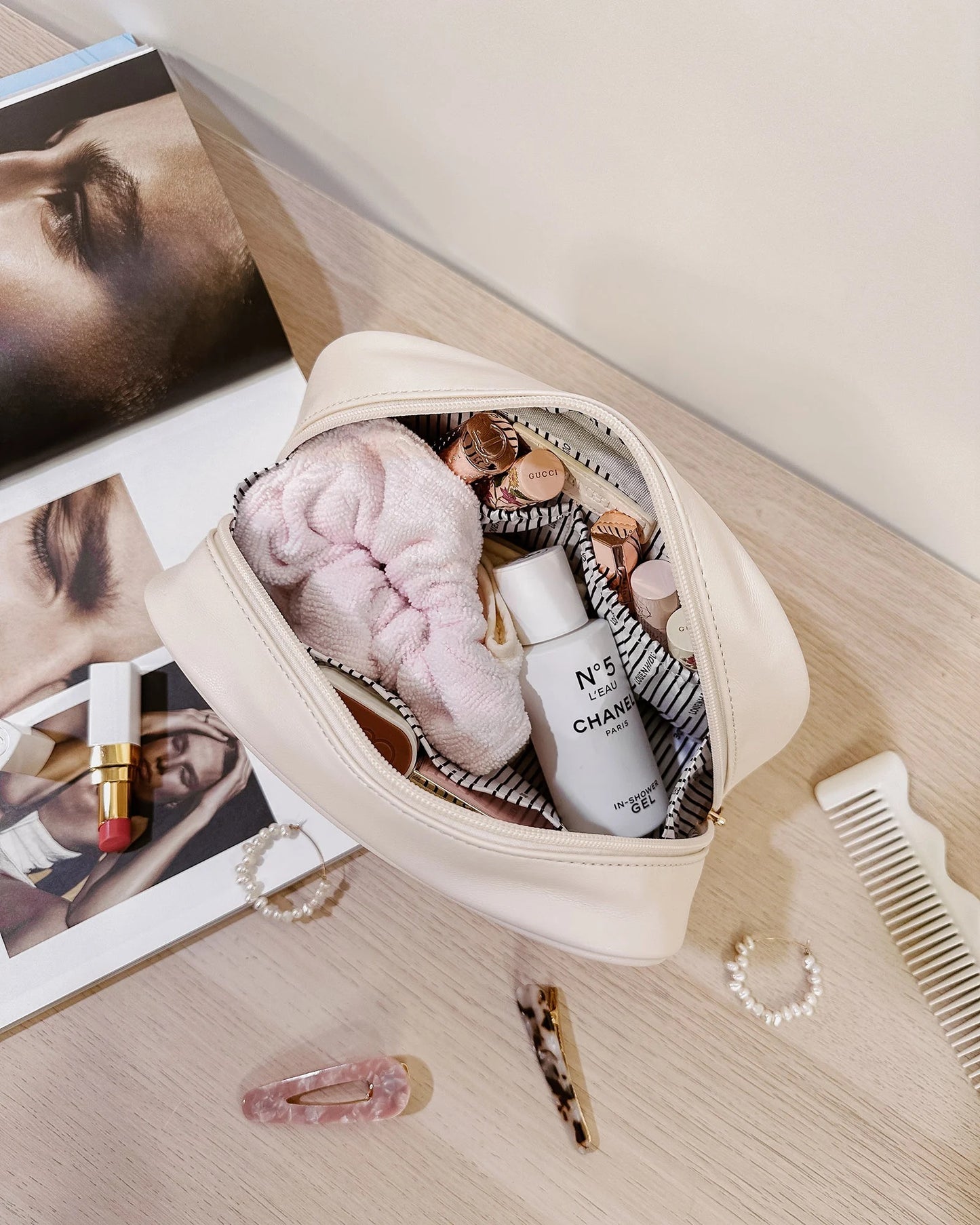 Lacey vanilla cosmetic bag - Louenhide
