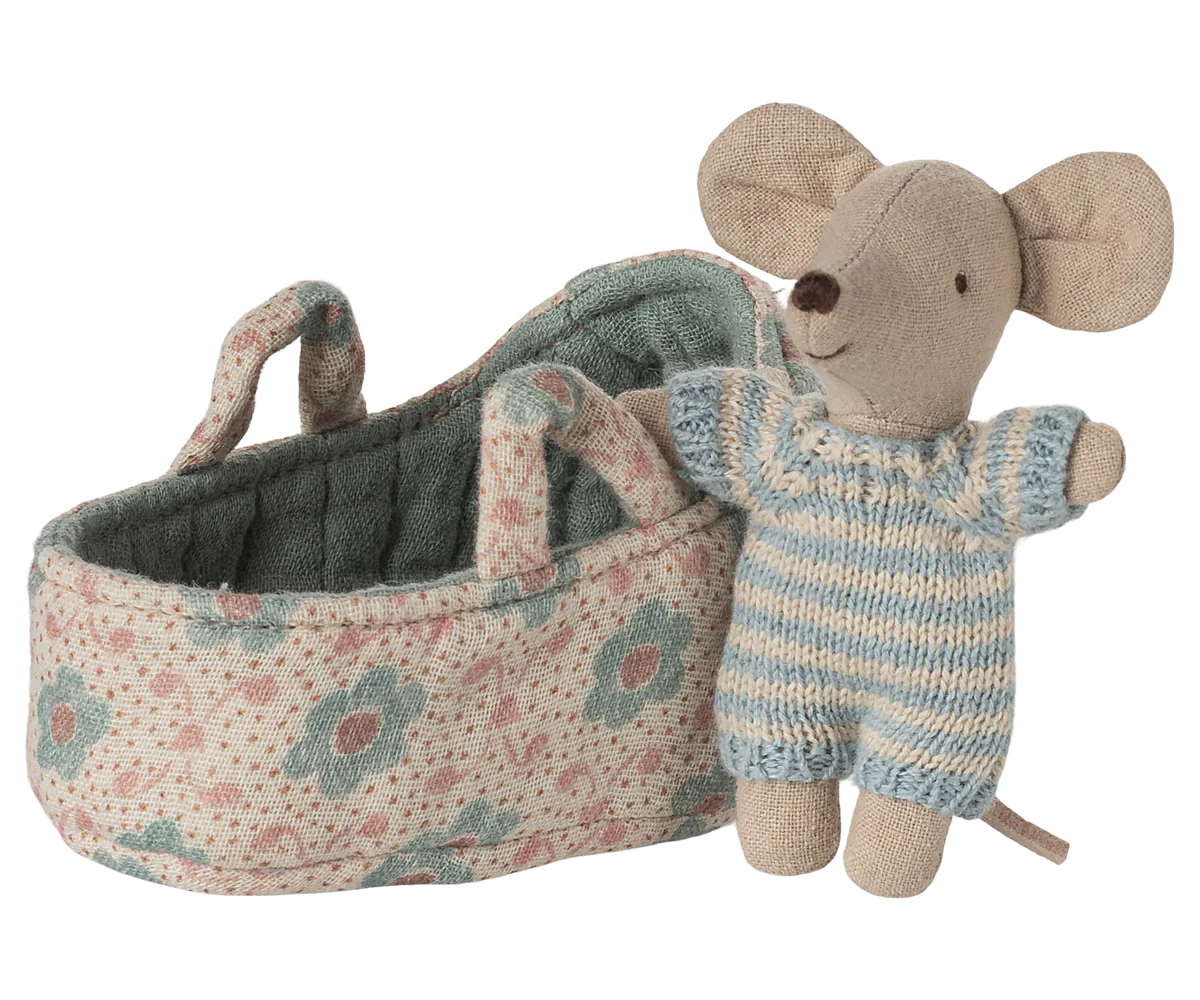 Baby mouse in carry cot Blue - Maileg