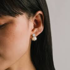Marbelle stud earrings white - Lover’s tempo