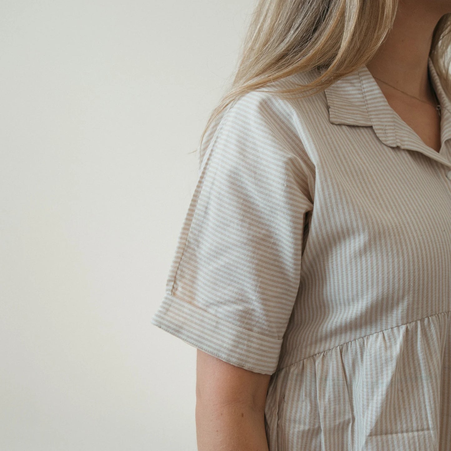 Collared botton shirt dress cream