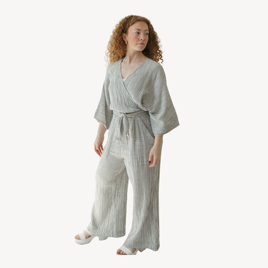 Striped crinkle pocketed pant charcoal