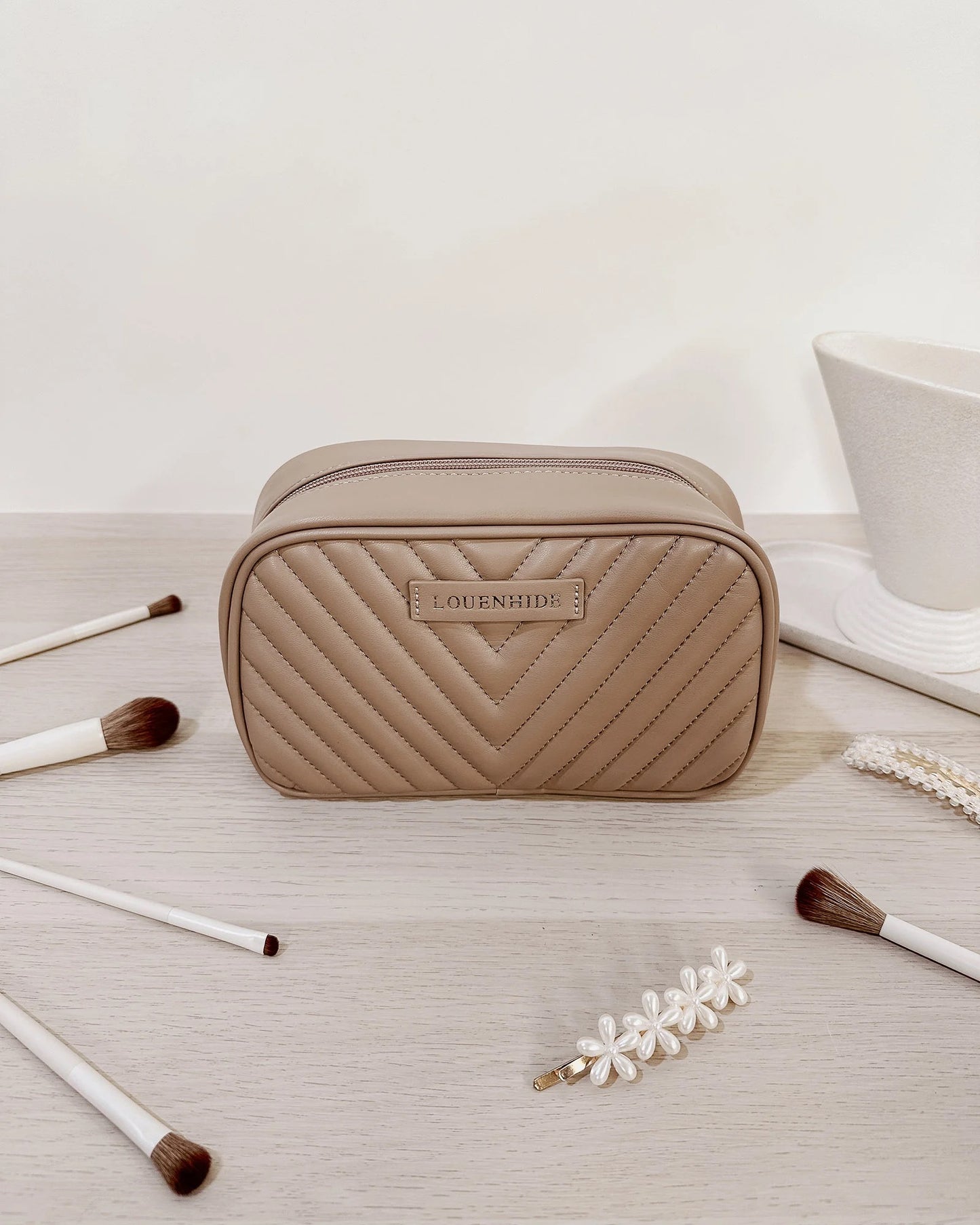 Lacey coffee cosmetic bag - Louenhide
