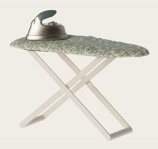 Iron & ironing Board mouse - Maileg